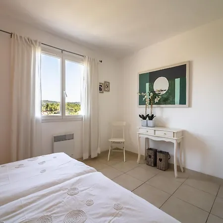 Luxurious In With Private Pool Villa Oupia