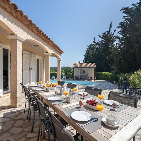 Luxurious In With Private Pool Oupia