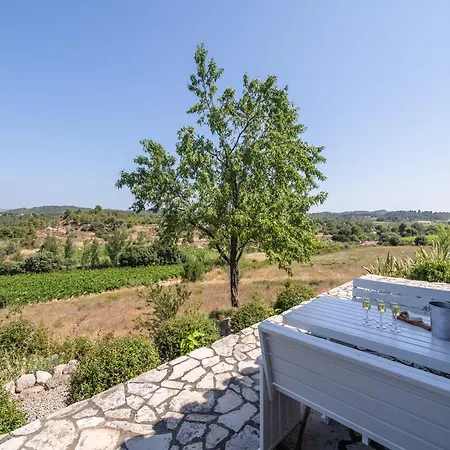 Luxurious In With Private Pool Oupia