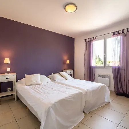Luxurious In With Private Pool Oupia